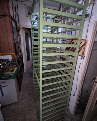 Carrello porta teglie verticale
