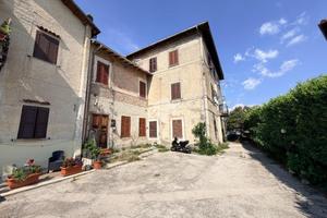 2 LOCALI A CAVE