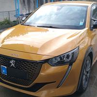 Peugeot e-208 elettrica 136cv 50 kw pdc