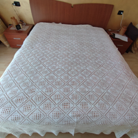 Copriletto, copertina e centri uncinetto