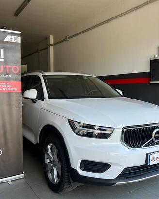 Volvo XC40 T2 Momentum Core