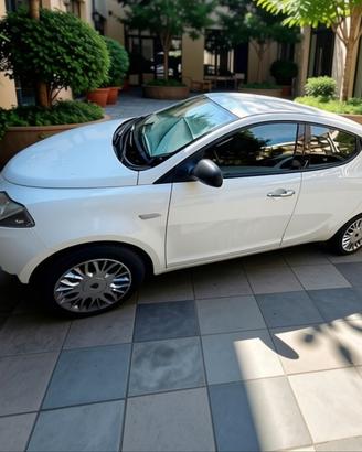 Lancia Ypsilon 1.2 - 69 CV