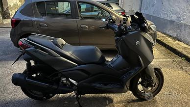 Yamaha XMAX 300 Tech Kamo 2025