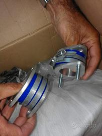 Coppia distanziali elastici per carburatore doppio