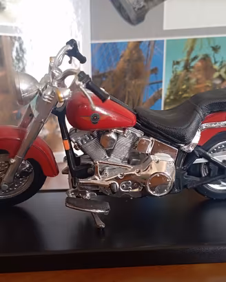 Harley Davidson; modellino; scala 1:18
