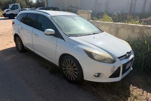 FORD FOCUS TITANIUM