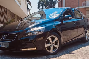 volvo v40 d2