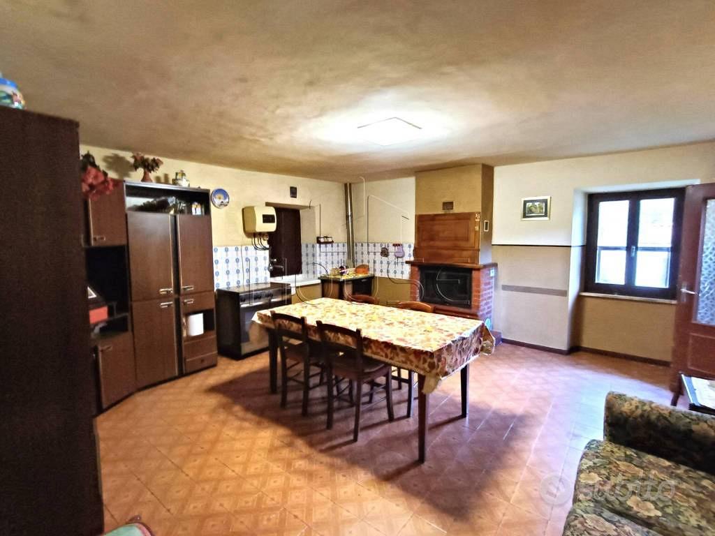 Rustico / Casale di 240 m² con 4 locali e posto au - Vista 4