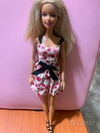 Barbie originale mattel anni 2000 vestito floreale