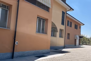 Opificio con 2 appartamenti