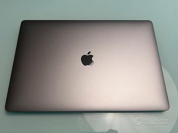 Macbook pro 15” 2018 32gb ram, 1tb