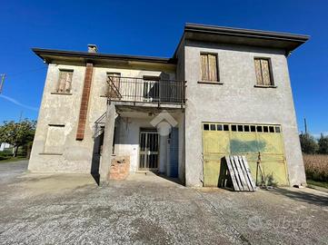 CASA DI CORTE A ARZERGRANDE