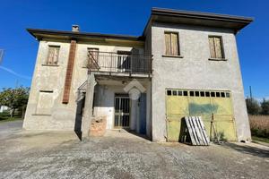 CASA DI CORTE A ARZERGRANDE