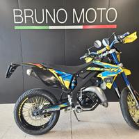 Suzuki Valenti SM 50