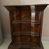 Comodini e como’ d’epoca