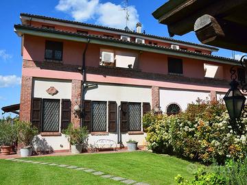 PORZIONE DI RUSTICO RISTRUTTURATO CON PARCO