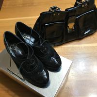 SCARPE E BORSA IN VERNICE NERA N.38