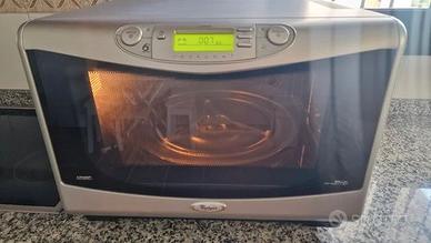 Microonde 32L Whirlpool 1000W + acc. + DVD
