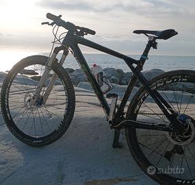 MTB 27'5 in carbonio 