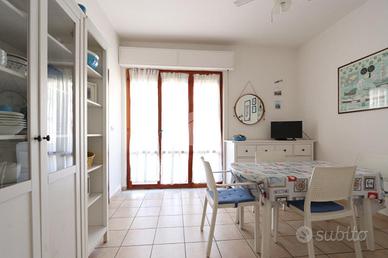 2 LOCALI A ALBA ADRIATICA