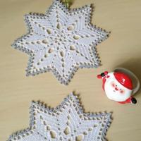 Piccoli centrino bianchi a stella 