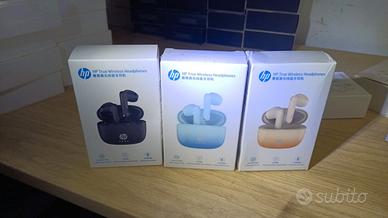 Un lotto eterogeneo di dispositivi elettronici