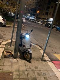 Piaggio zip(50,70)