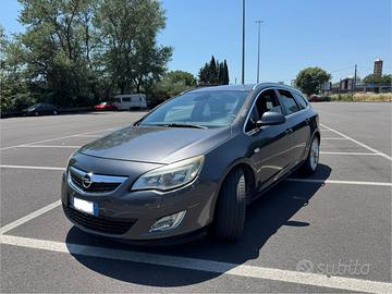 Opel Astra IV 2010 Sports Tourer