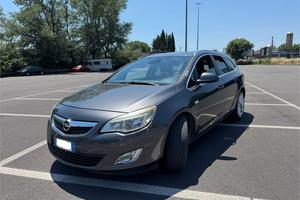Opel Astra IV 2010 Sports Tourer