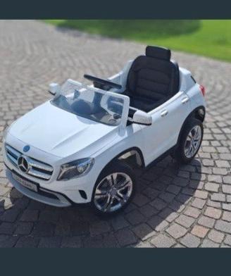 macchinina mercedes benz