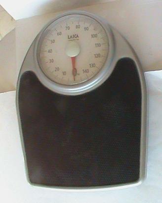 PESAPERSONE MECCANICA LAICA, PORTATA MAX. KG 150.