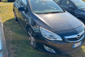 Opel Astra 1.7 CDTI - 2011