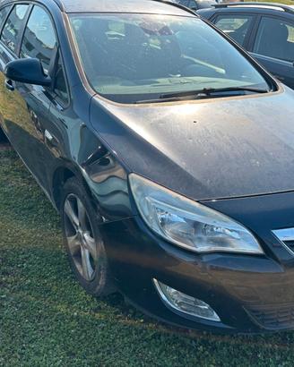 Opel Astra 1.7 CDTI - 2011