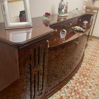 Credenza in stile classico
