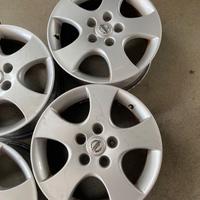 CERCHI USATI RAGGIO 16 POLLICI NISSAN Primera P12