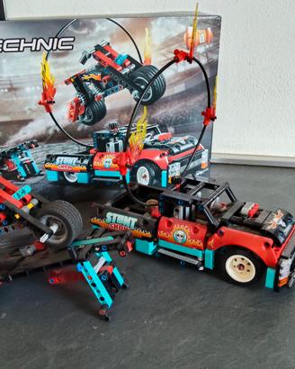 Lego Technic 42106 Stunt show truck & bike