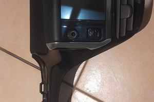 Autoradio completa di mascherina per peugeot 2008