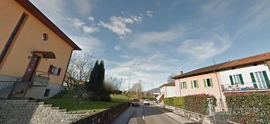 Bilocale con posto auto vicino alla frontiera