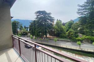 Casa indipendente di 180 m² con 5 locali e box aut
