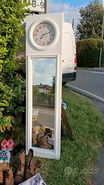 Specchio con orologio 