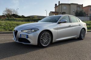 Alfa Romeo Giulia 2.2 190 cv