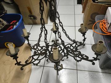 Lampadario in bronzo antico