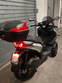scooter Piaggio Mp3 300 hpe 2021