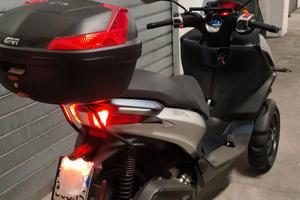 scooter Piaggio Mp3 300 hpe 2021
