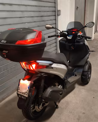 scooter Piaggio Mp3 300 hpe 2021