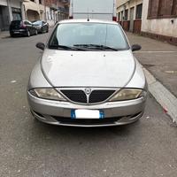 LANCIA Y ELEFANTINO BLU