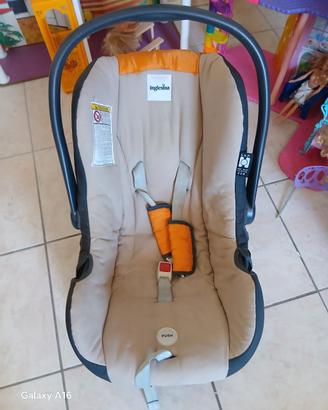 Duo Inglesina Zippy (Ovetto c/base + culla)