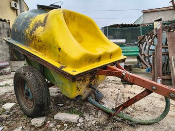 Botte trattamenti su carrello per motocoltivatore