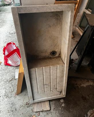 Lavabo in marmo antico