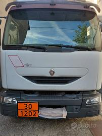 camion renault midlum 220 del 2004